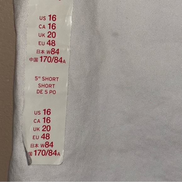 2/$30 Khakis by GAP White 5” Shorts Classic Cotton Style Size 16 - Picture 6 of 7